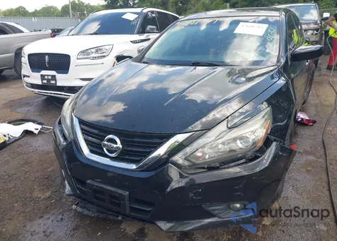 2017 Nissan Altima 2.5 Sr из США, поврежденный, VIN 1N4AL3AP6HC233387